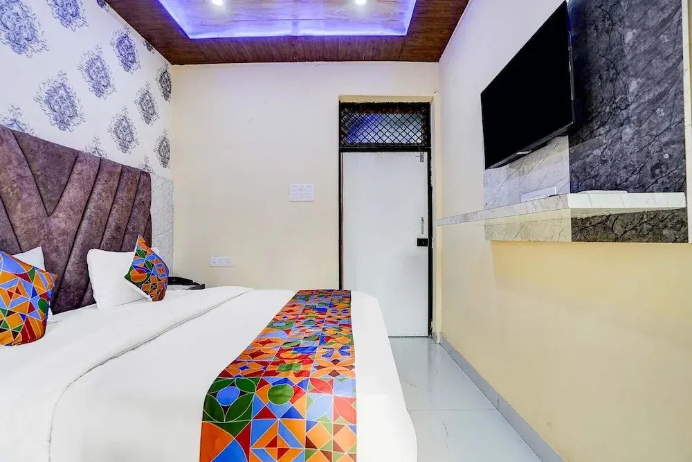 Fabhotel Ratraksh