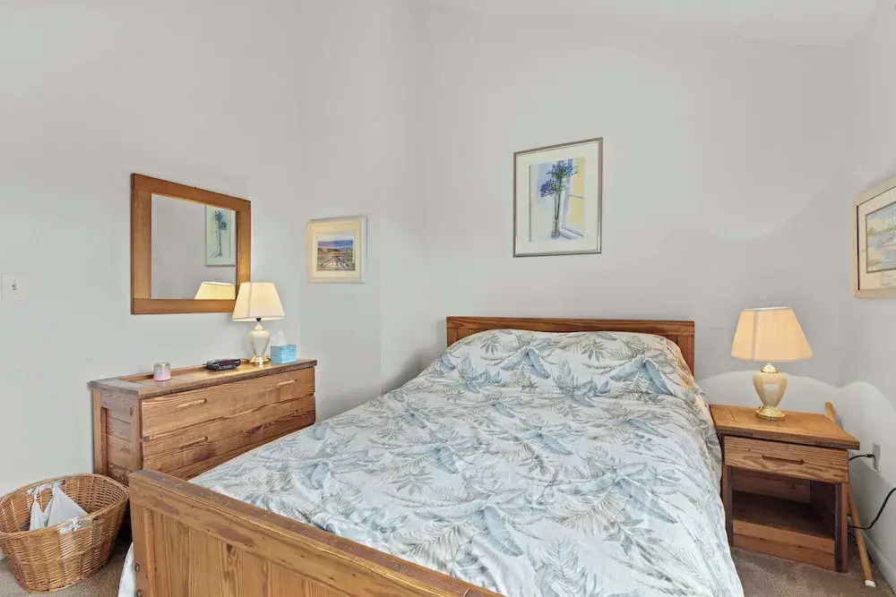 Rustic Harbor I Canal-front 3BR Condo, Private Deck & Fenced Yard