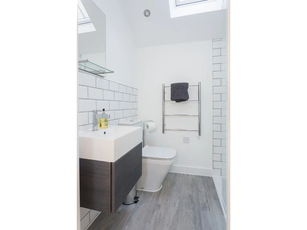 Modern, Brand New Townhouse in Bath