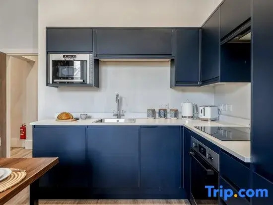 Gorgeous Family 2-Bed Apt w/ Free Gym & Parking