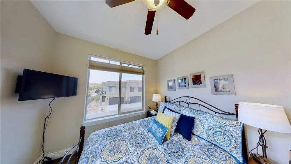 Entrada 673 - 4 Br townhouse by RedAwning