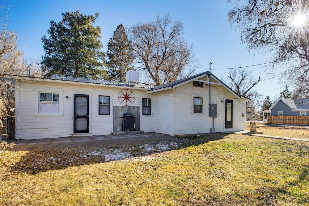 1 Blk to Main St! Crystal Connection Montrose Home