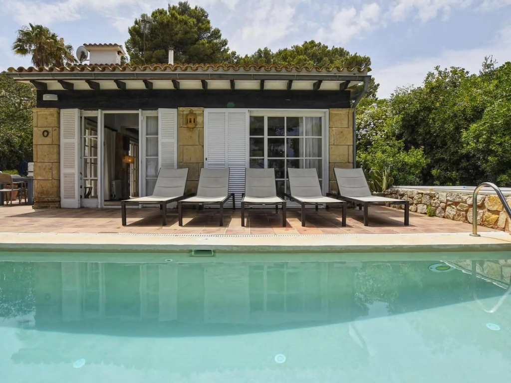 Villa in Cala Ratjada with Sea Views and Pool