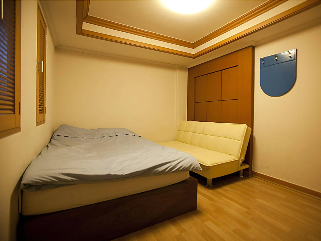 Long stay hostel Sinchon Hongdae