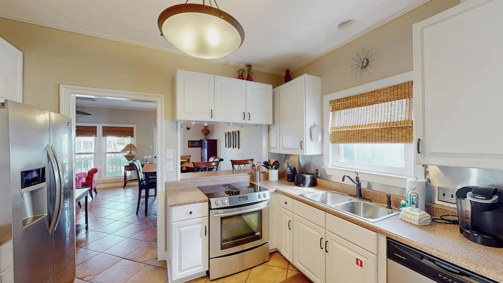 Amazing 5-bedroom Home With Incredible Views From 4 Balconies