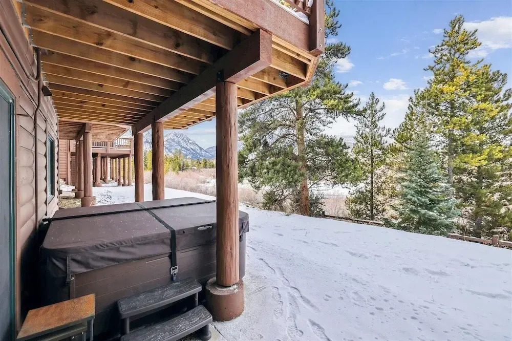 Water Dance Retreat 4 Bedroom Townhouse by RedAwning