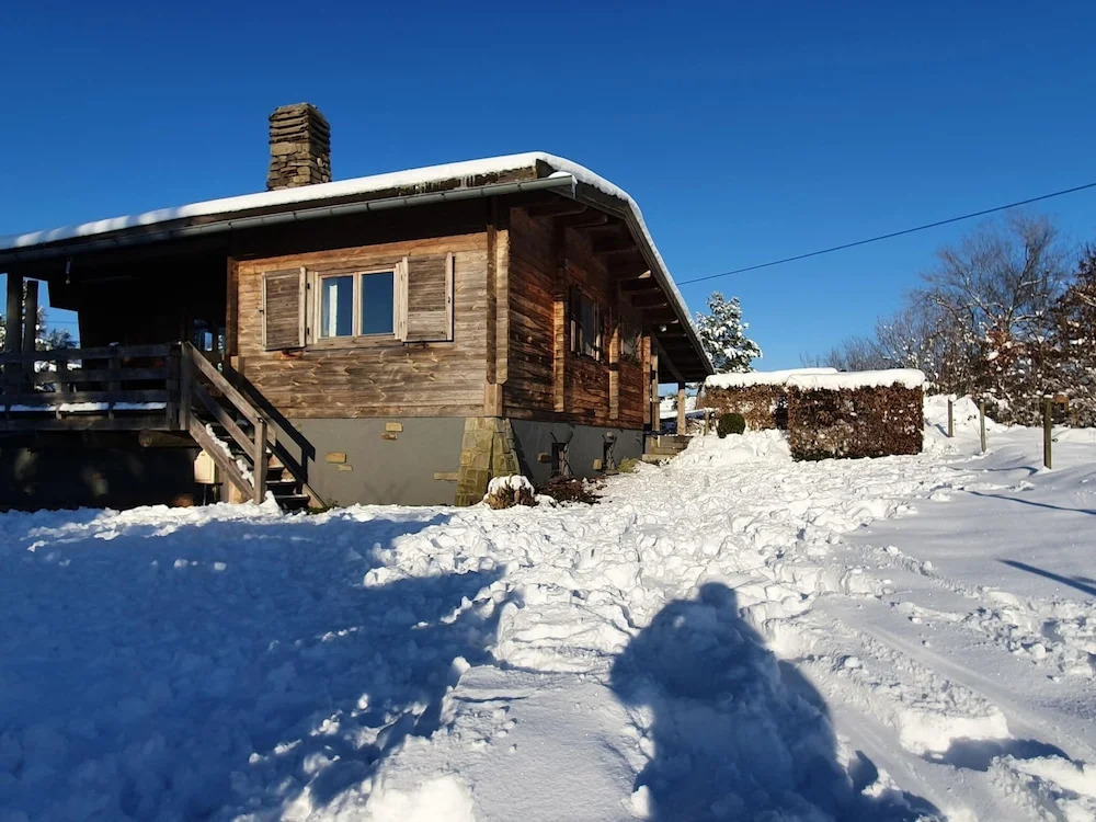 Quaint Chalet, Bernister