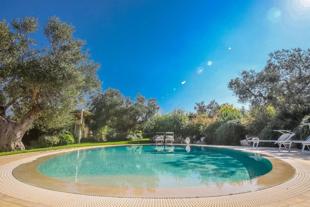 TD Il Vecchio Fienile Outdoor Kitchen wPool View
