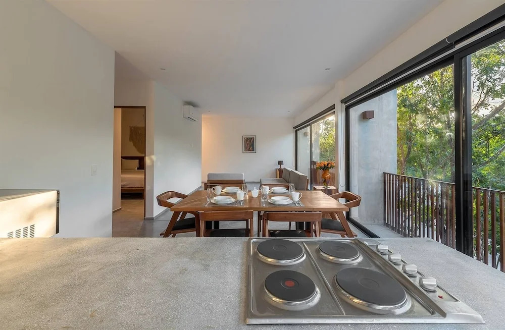 Unbeatable Located 2 Br Apt W/amazing Natural Lig