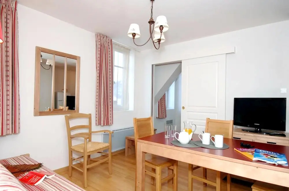 Apartment with 2 Bedrooms in Bagnères-De-Luchon - 18 Km From the Slopes
