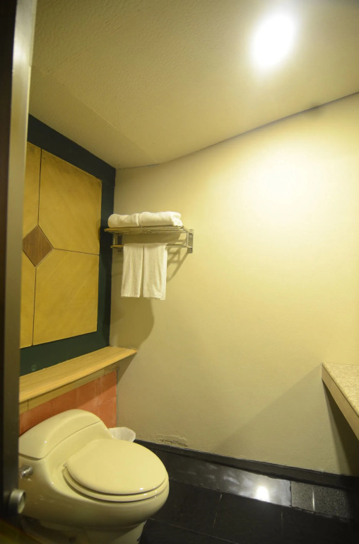 Centro CNX Hotel