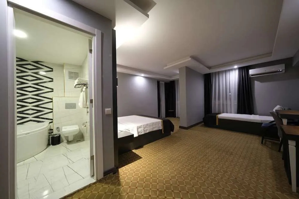 Eniza Hotel