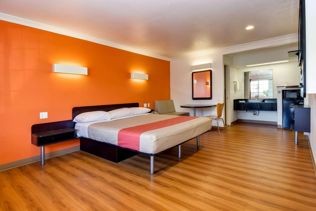 Motel 6 Garden Grove
