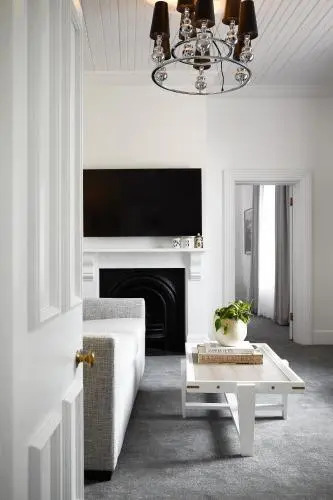 Alphen Drive Apartments
