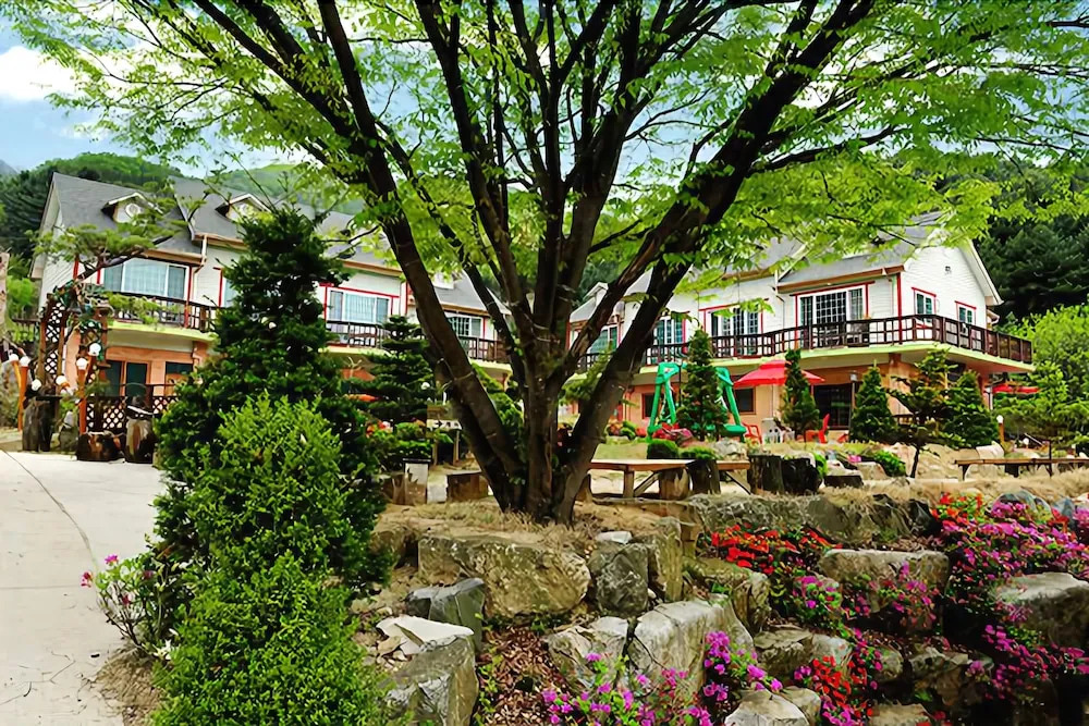 Pocheon Shine Hill Pension