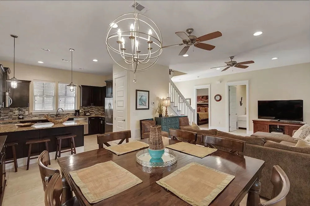 Beyond the Sea 5 Bedroom Holiday Home by Five Star Properties