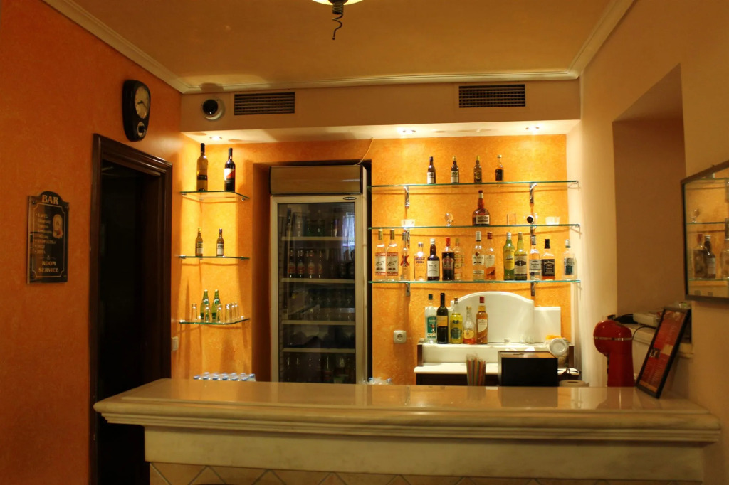 Exis Hotel
