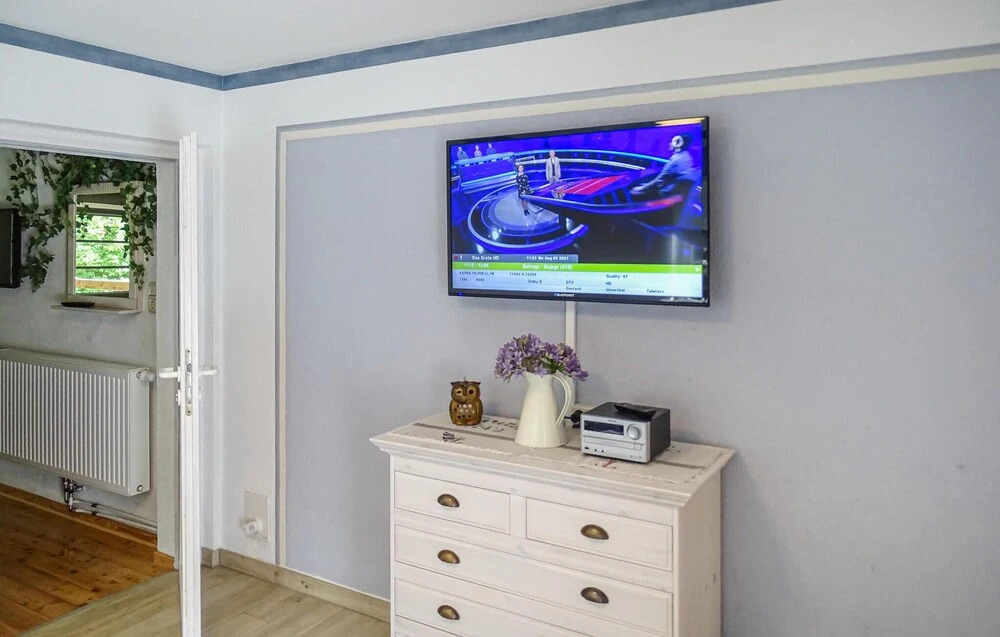 Stunning Home in Glowe With 1 Bedrooms