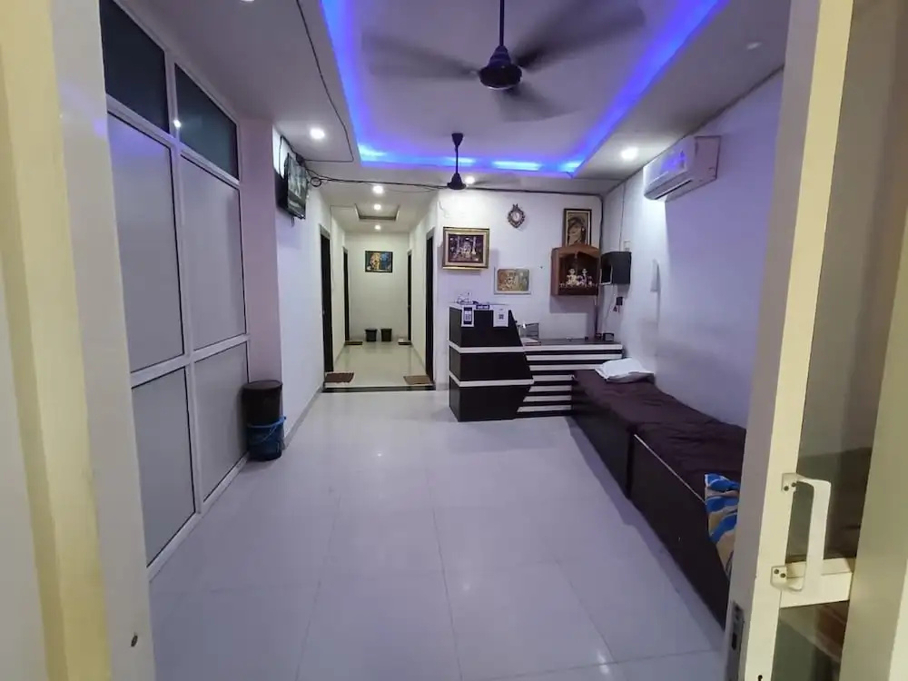 Hotel Shriji Nikunj