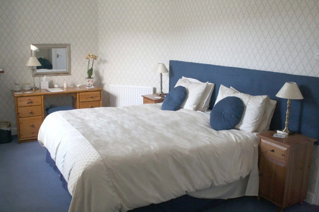 Edale House