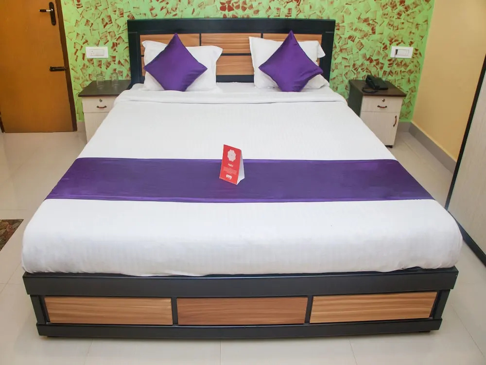 OYO 10673 Time Palace Residency