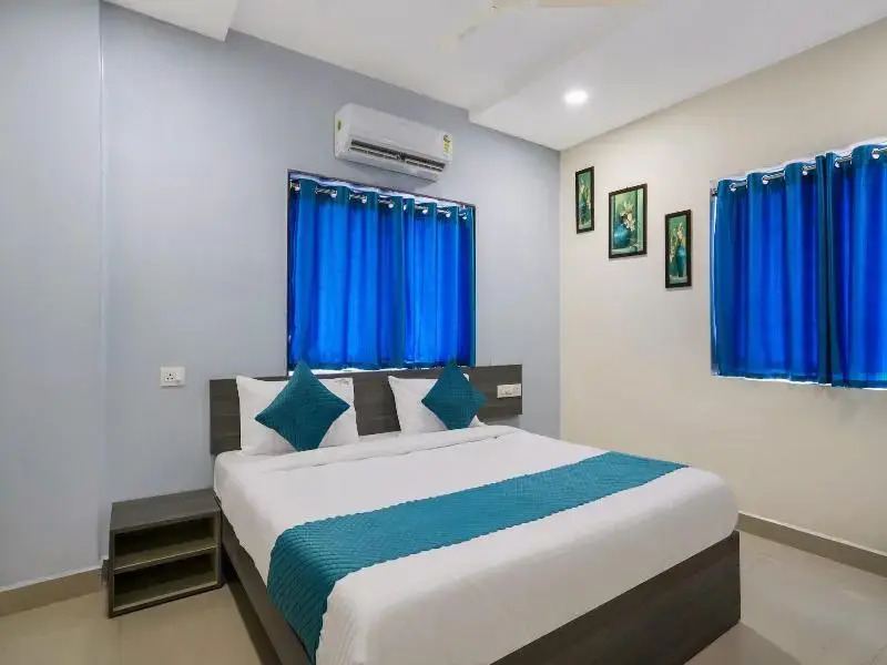 The Balcony Suites