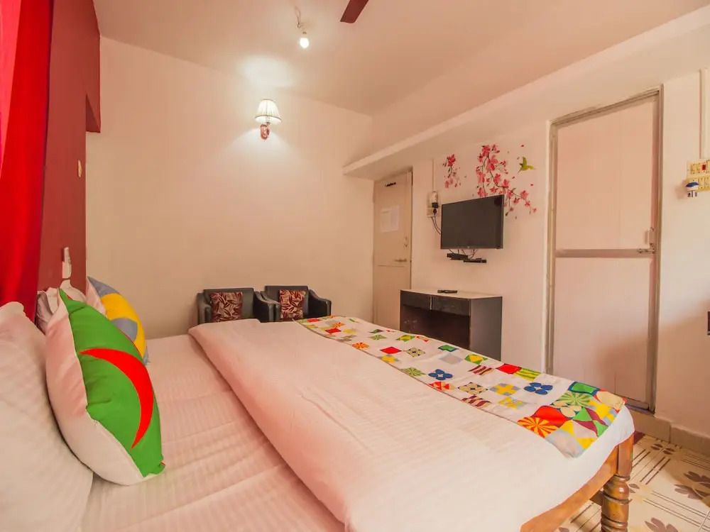 OYO 11508 Home Colourful Studio Calangute