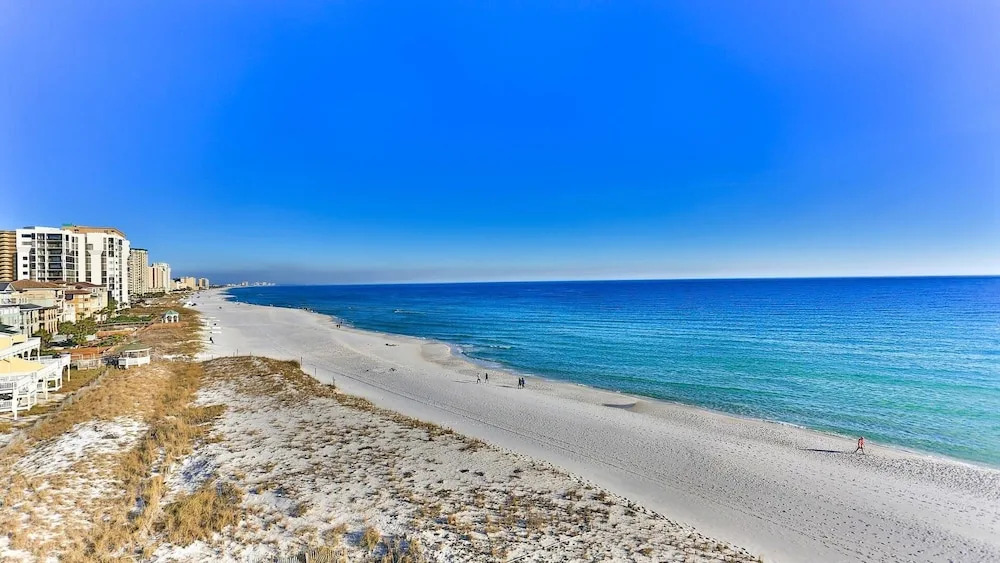 Shoreline Towers 1061