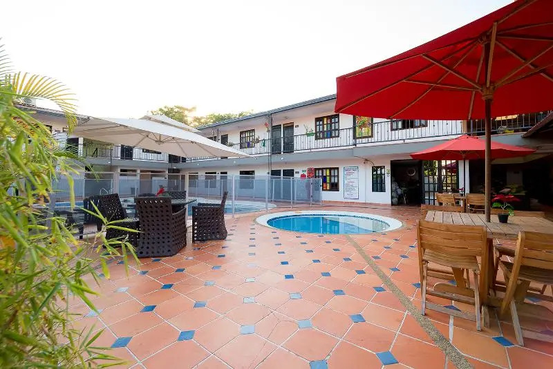 Hotel Vanguardia Real