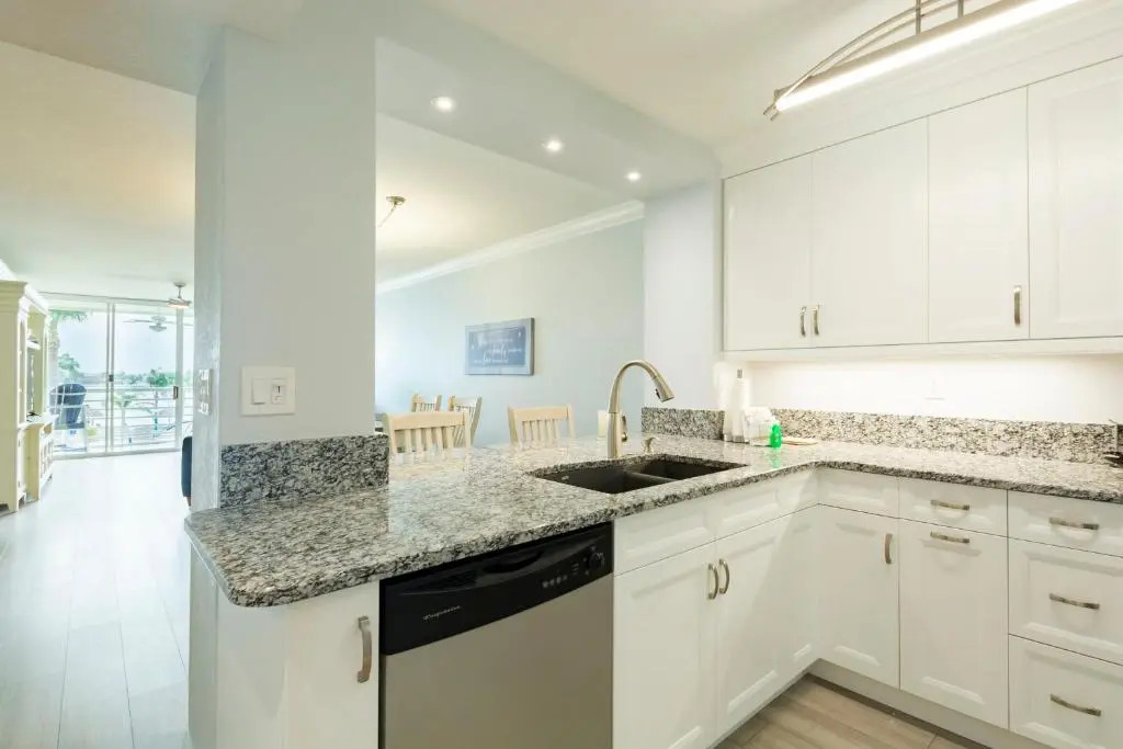 Bahia Vista 11-337, 2 Bedrooms, Views, Heated Pool, Sleeps 6