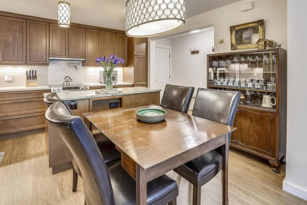 Premier 2 Bedroom Downtown Aspen Condo Just 100 Yards From the Gondola, High End Shopping, Dining and Entertainment