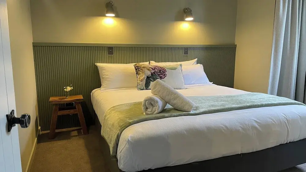 The Elmwood Motel