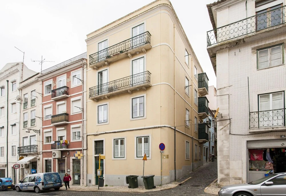 ALTIDO Homely 2BR flat in Alfama, 3 mins from Lisbon Army Museum