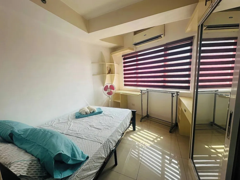 Xenial Pasay City Apartment for Rent - Entire House Front of Mall of Asia