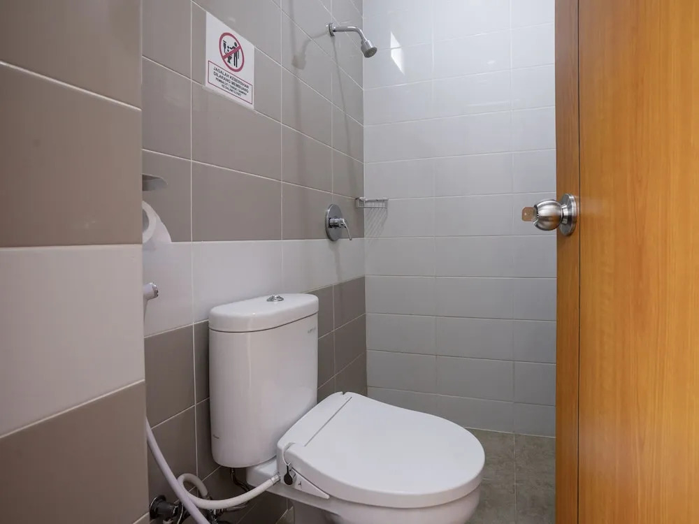 Pondok Indah Guest House by ecommerceloka