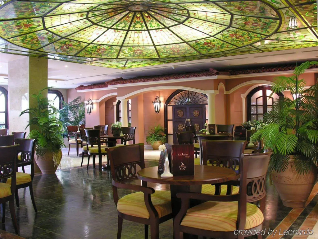 Отель Pyramisa Suites Hotel Cairo