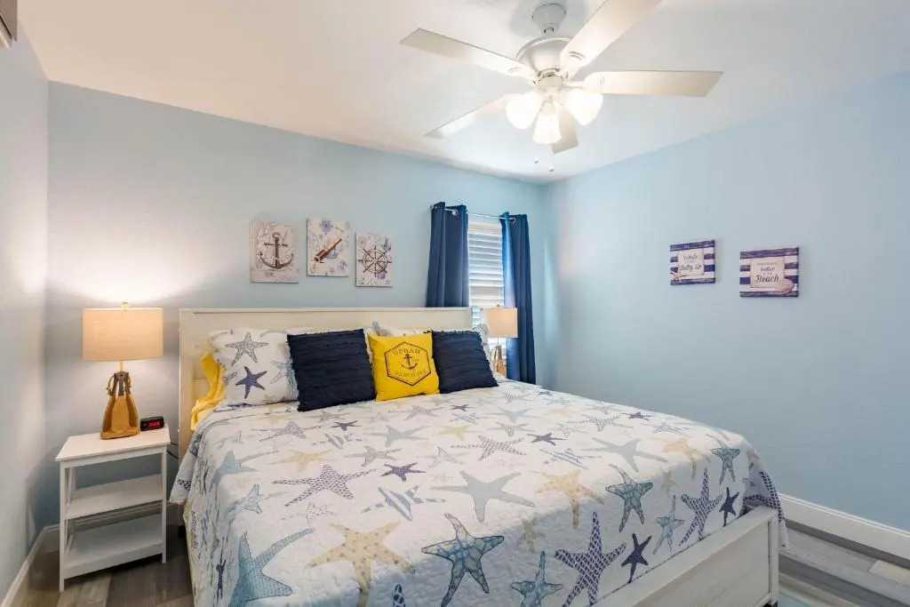 Upham Beach Inn