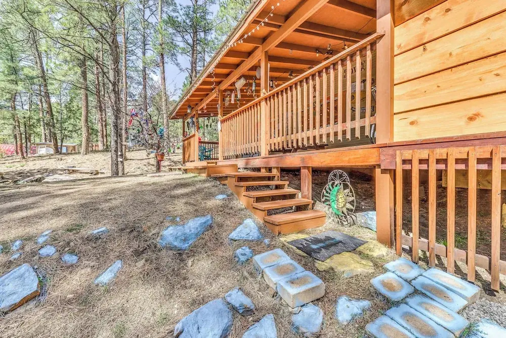 Ruidoso Cabin w/ Hot Tub - 2 Mi to Grindstone Lake