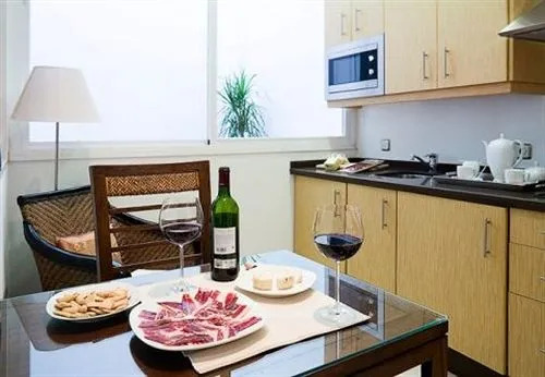 Puerta Catedral Holiday Suites