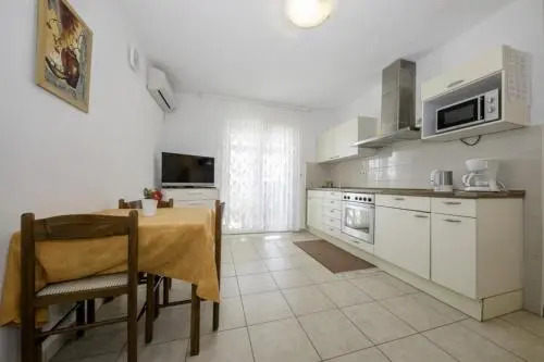 Apartment In Lopar With Air Conditioning Wi fi