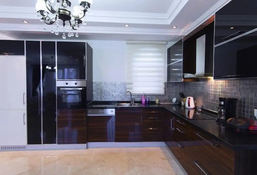 Villa Helios 3 by Elm