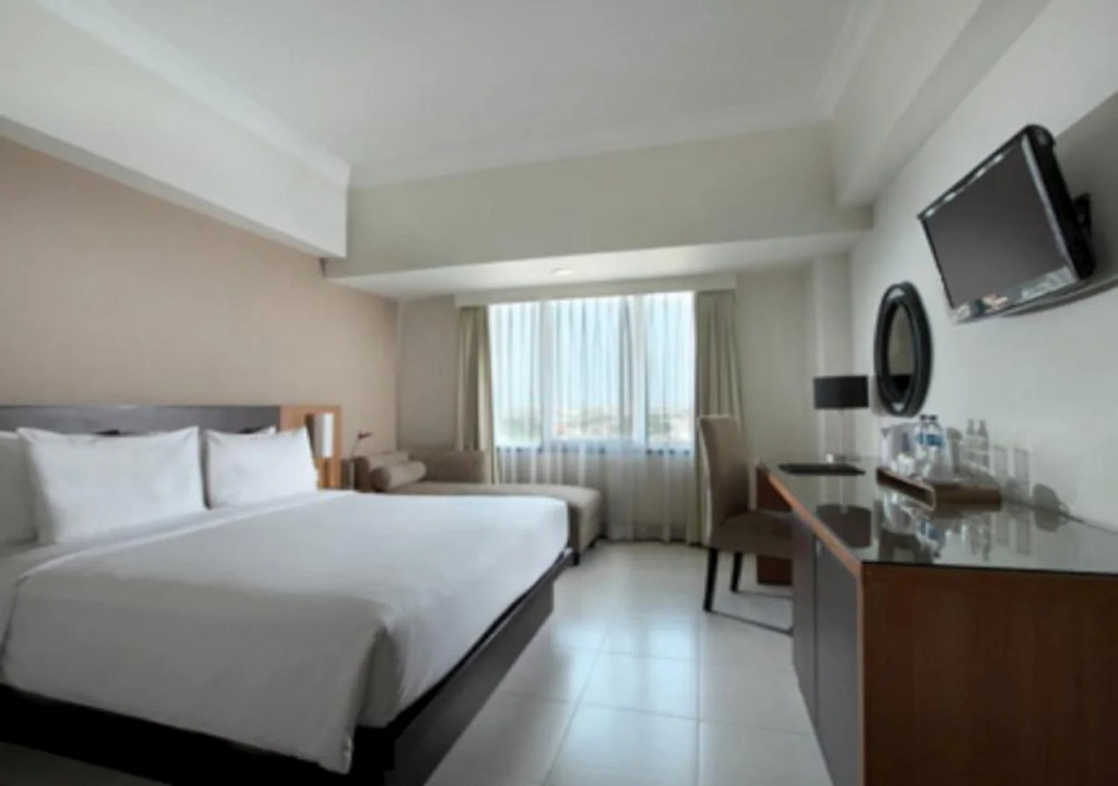 Hotel Santika Pandegiling - Surabaya