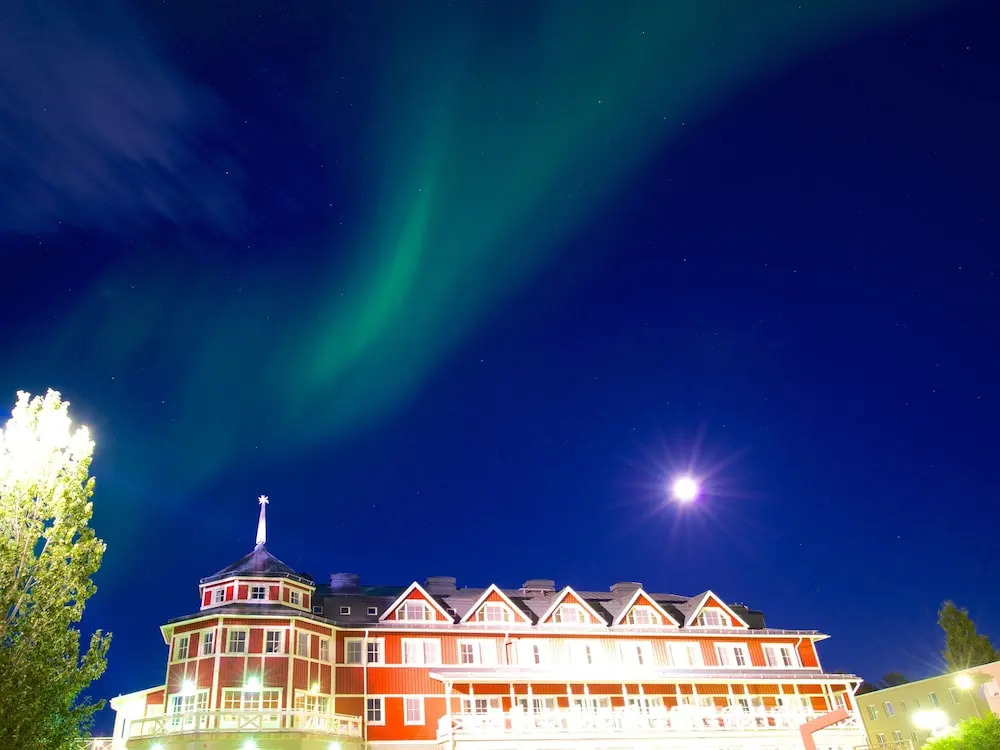 Grand Arctic Resort