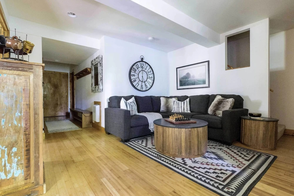 Wintergreen Resort Home ~ 2 Miles to Ski Slopes!
