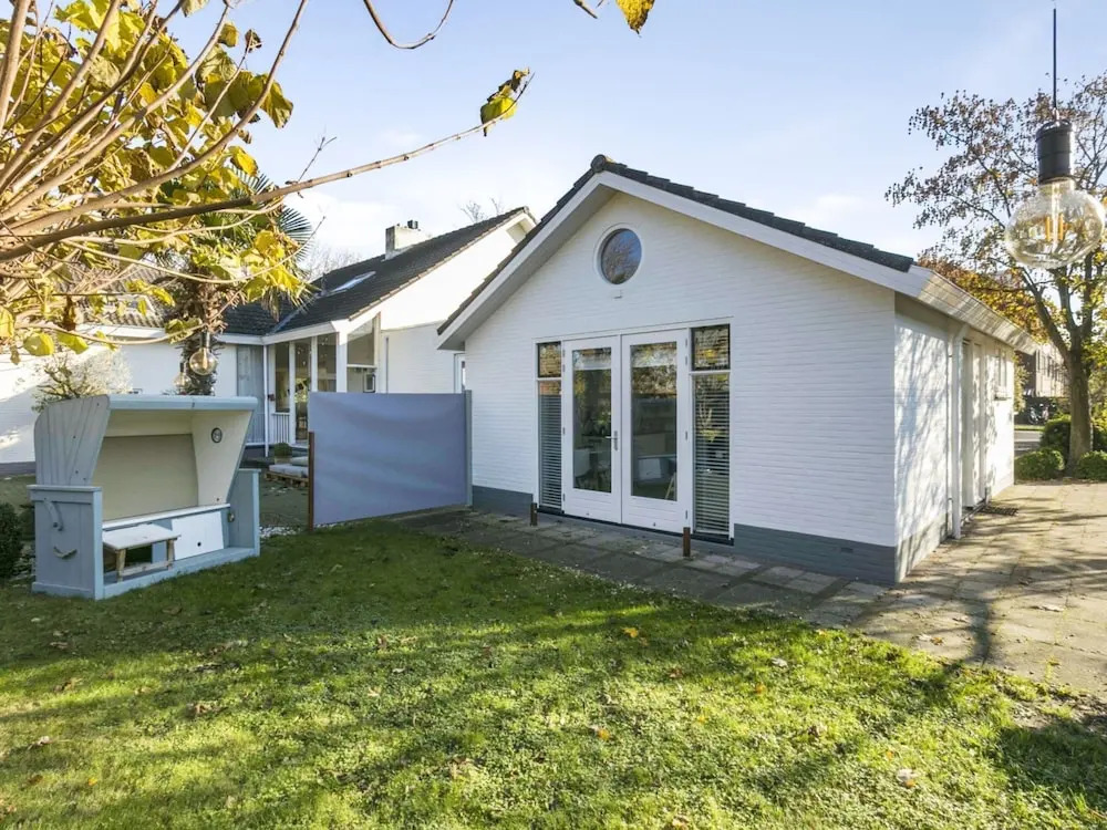 Beautiful, New, Beach-theme Holiday Home, Only 800 m From the Beach!