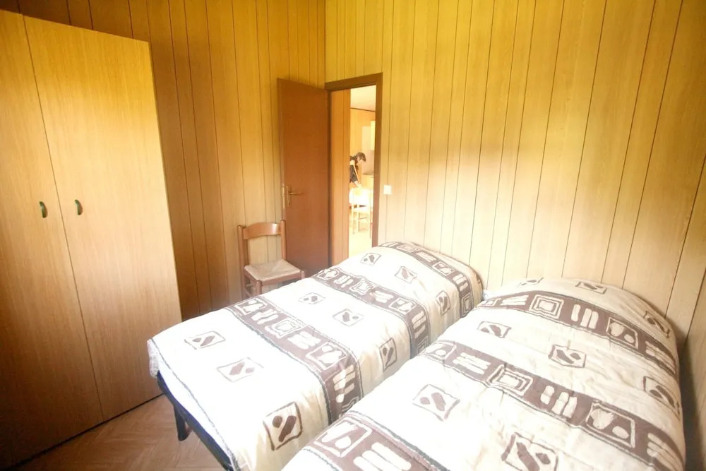 Bungalow With 2 Bedrooms in Santa-lucia-di-moriani, With Wonderful Mountain View, Enclosed Garden and Wifi - 600 m From the Beach