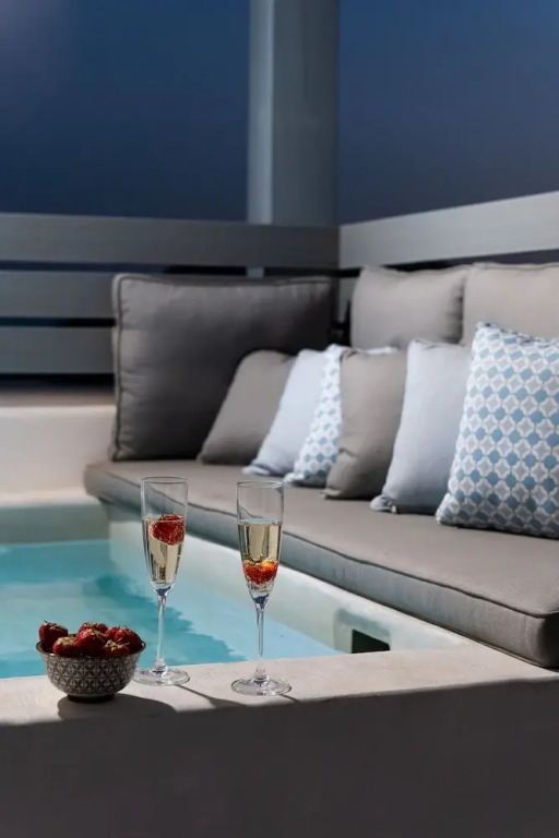 Hosting Moments Flat with Private Mini Pool