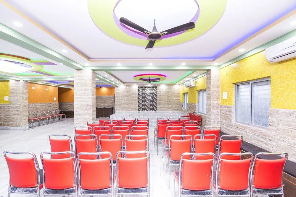 FabHotel Nest