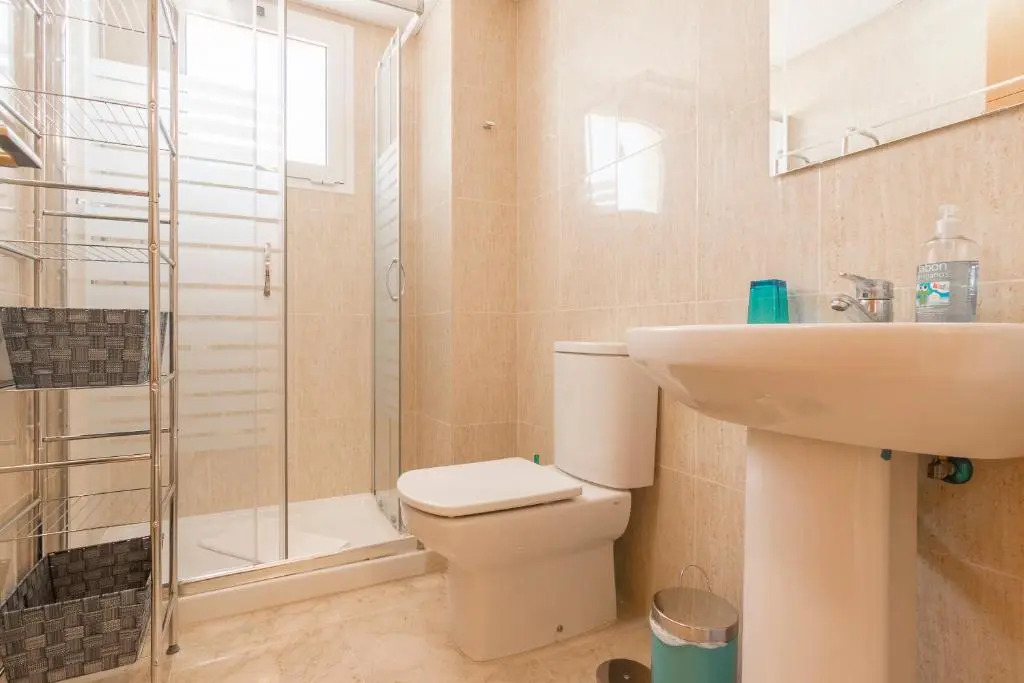 2197-Superb 2bedrooms in residence with pool!
