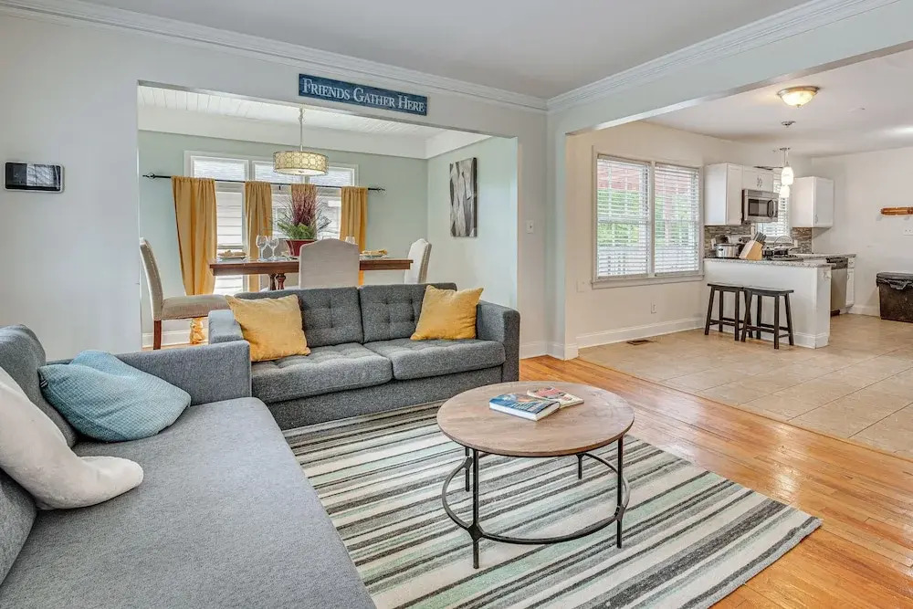 Atlanta Area Vacation Rental < 4 Mi to Airport!